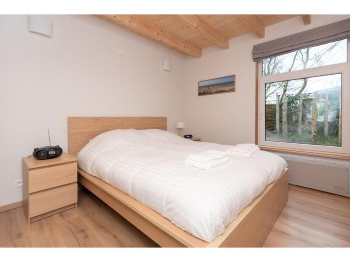 Quiet Location Yet Close To The Beach And Center Large Enclosed Garden Renesse Exterior photo
