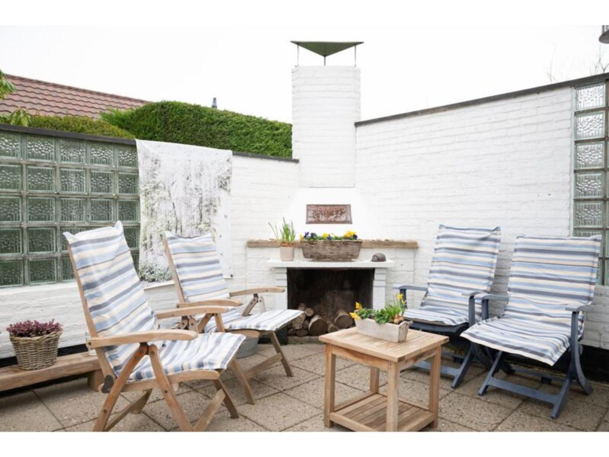 Quiet Location Yet Close To The Beach And Center Large Enclosed Garden Renesse Exterior photo
